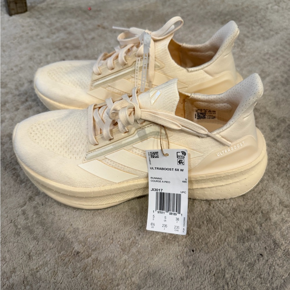 adidas Ultraboost 5X W Cream Lace-Up Running Sneakers running shoes 6.5